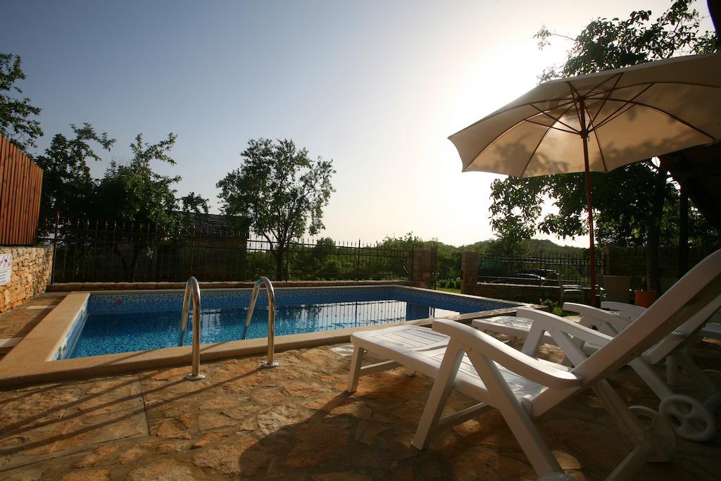 Villa Maria Oprtalj Habitación foto